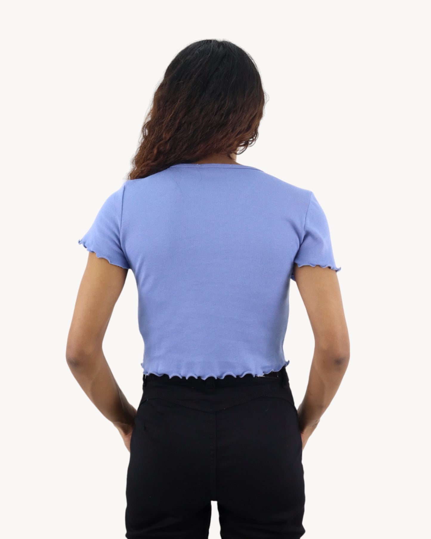 Playera fruncida manga corta de color azul