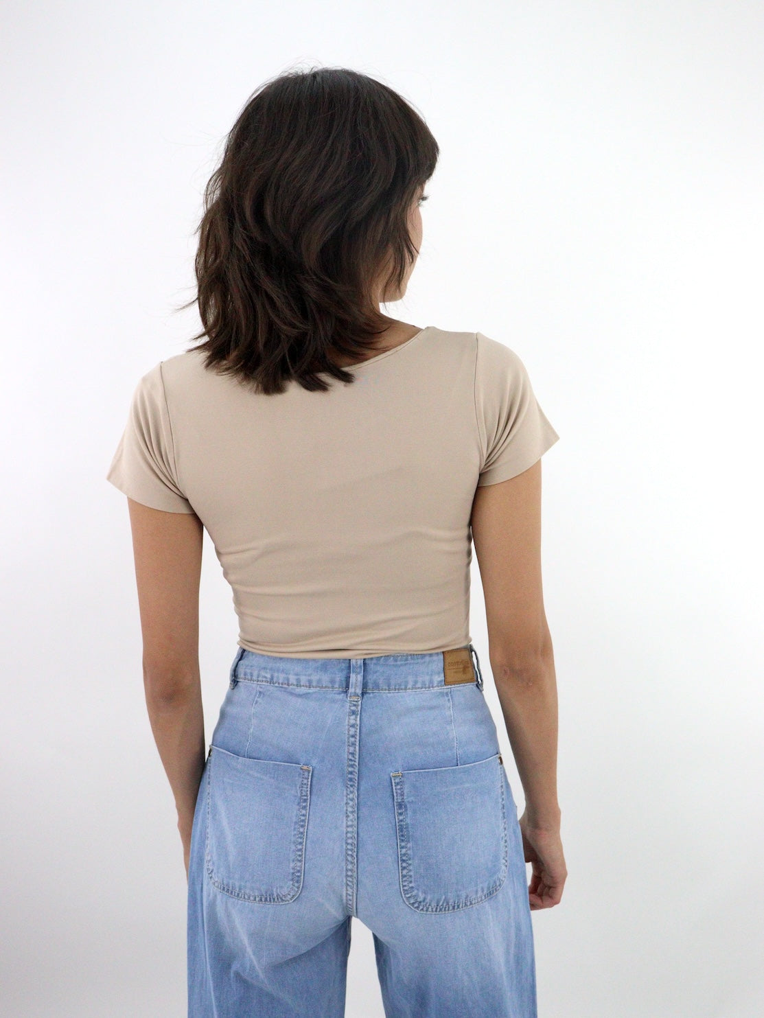 Body con mangas de color beige