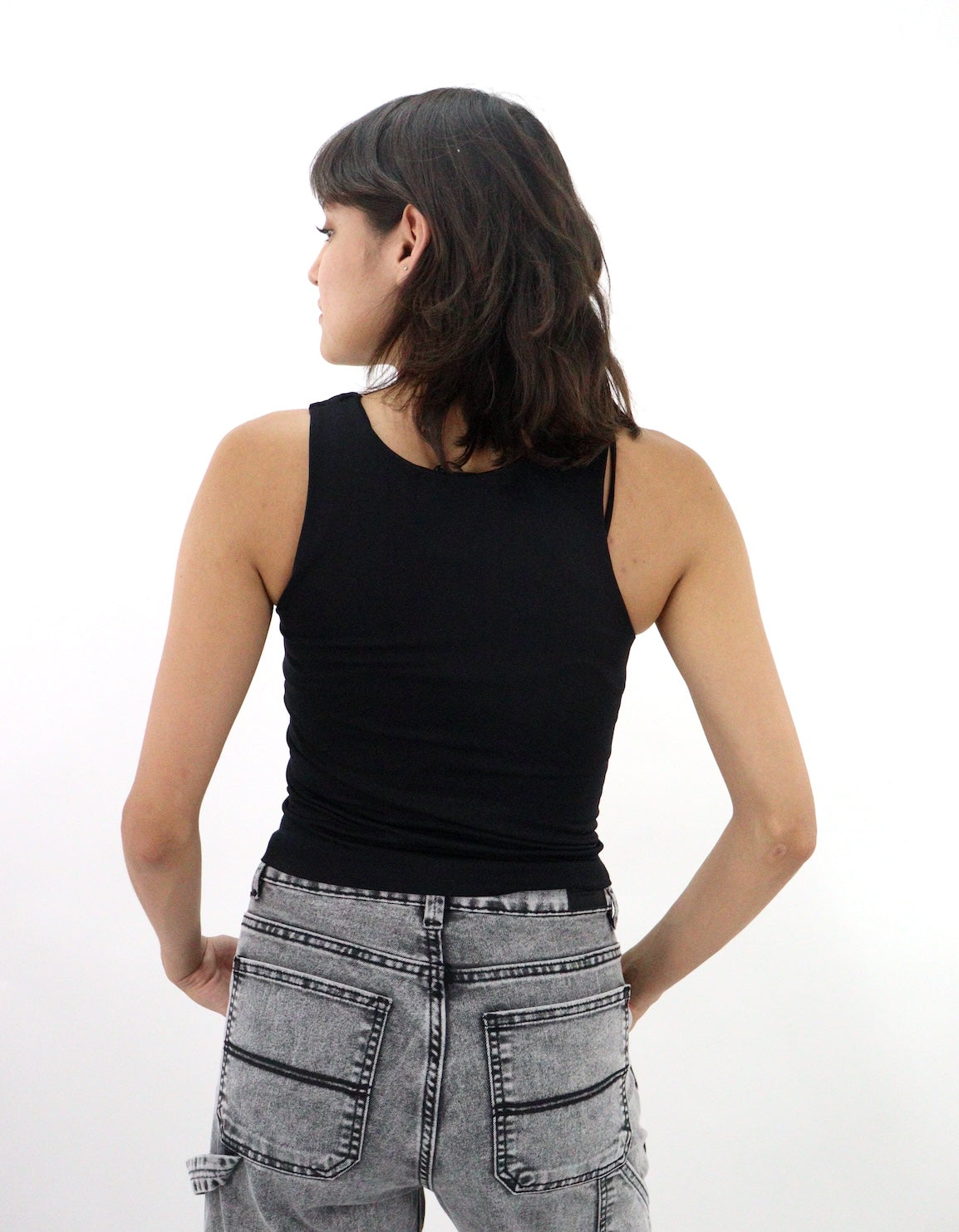 Blusa tank sin costuras de color negro