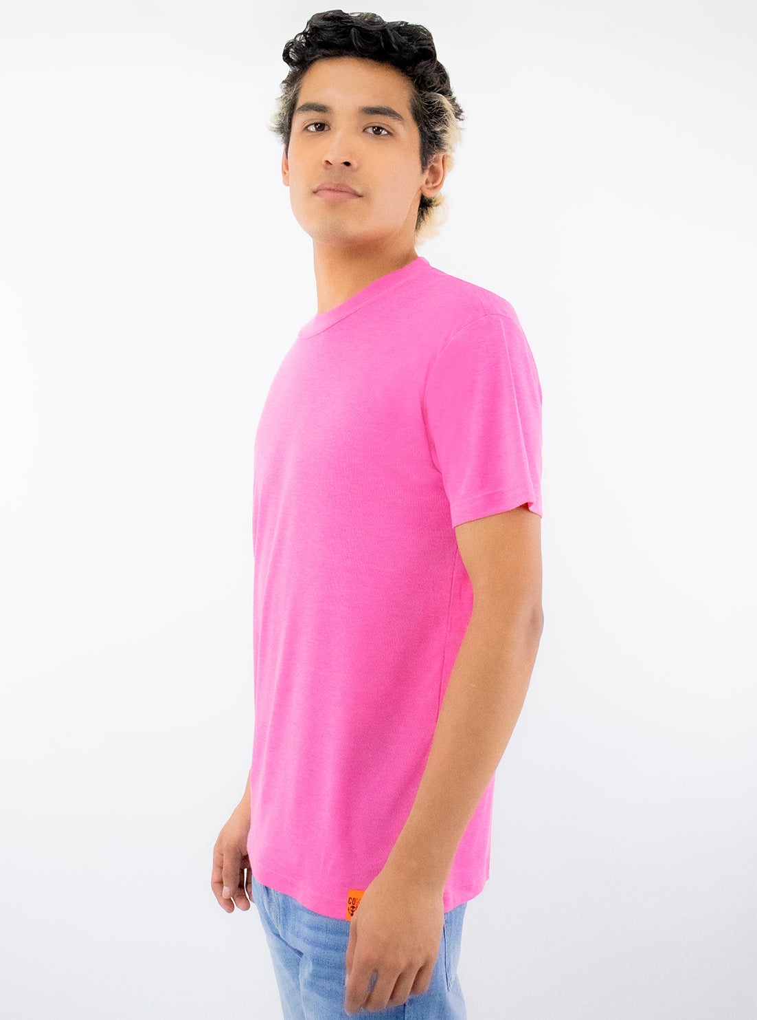 Playera básica manga corta de color rosa