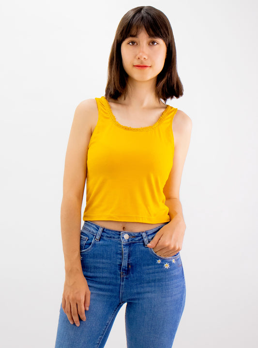 Playera tank de color amarillo mostaza