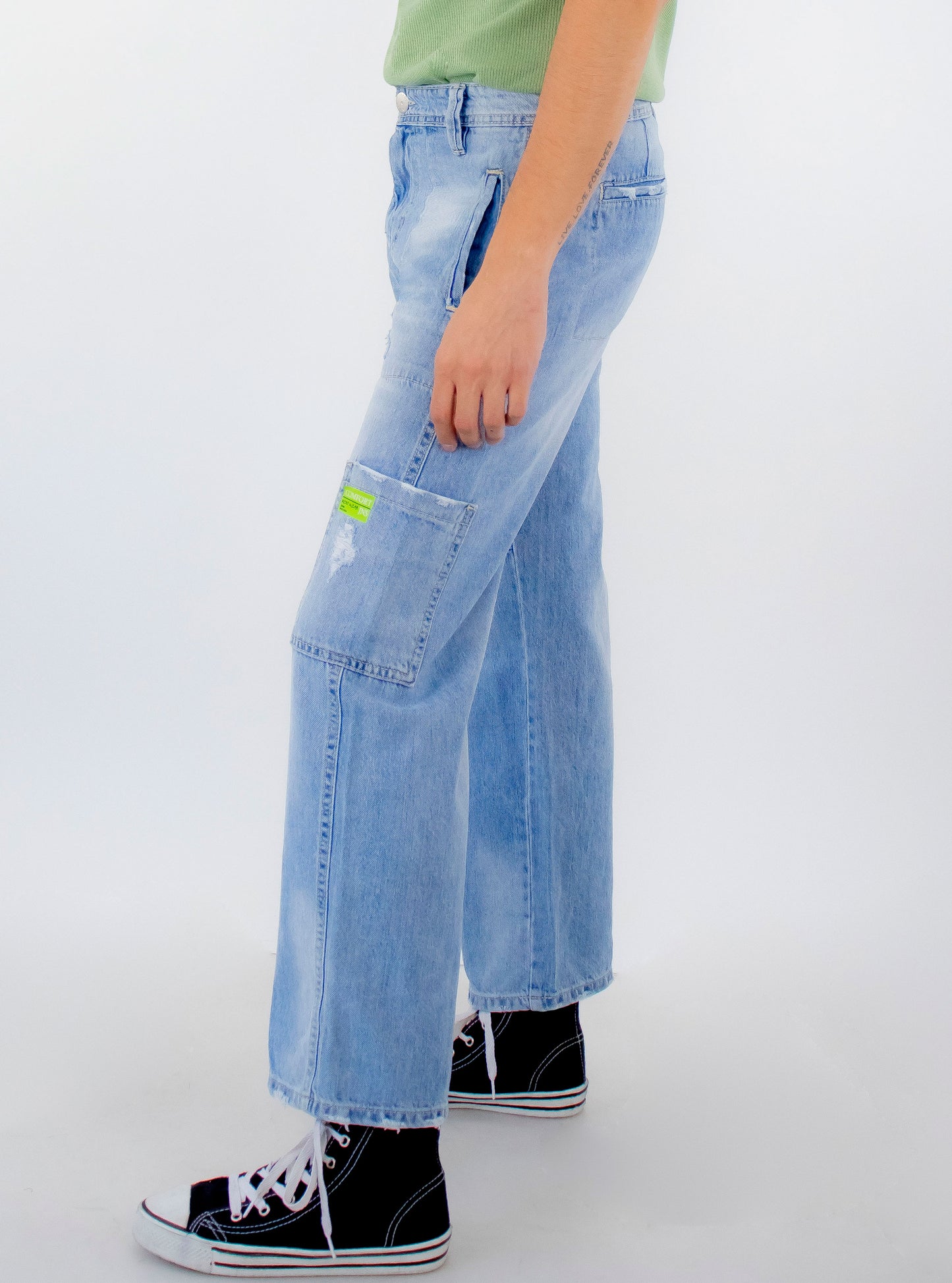 Jeans wid-leg con destrucción