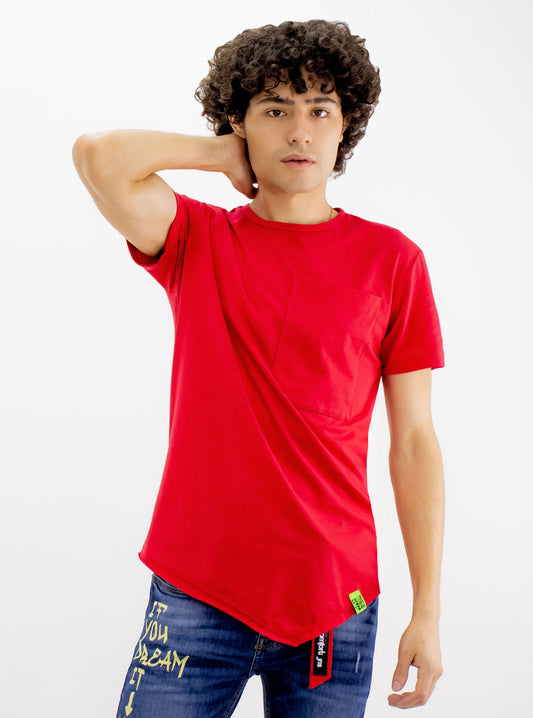 Playera manga corta con corte asimétrico de color rojo