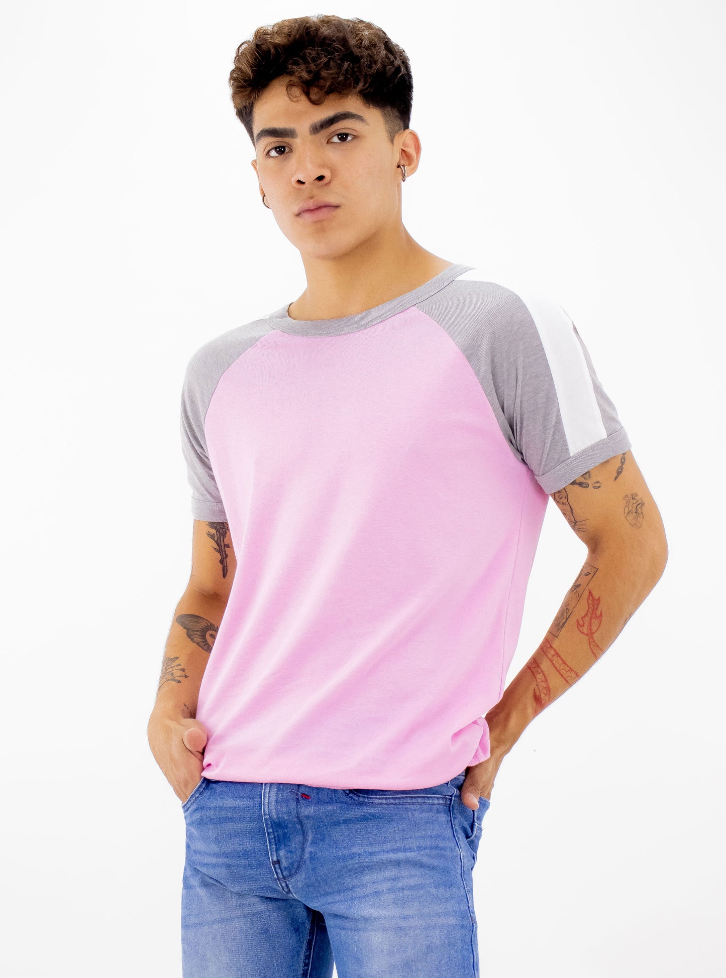 Playera raglán manga corta de color rosa/gris