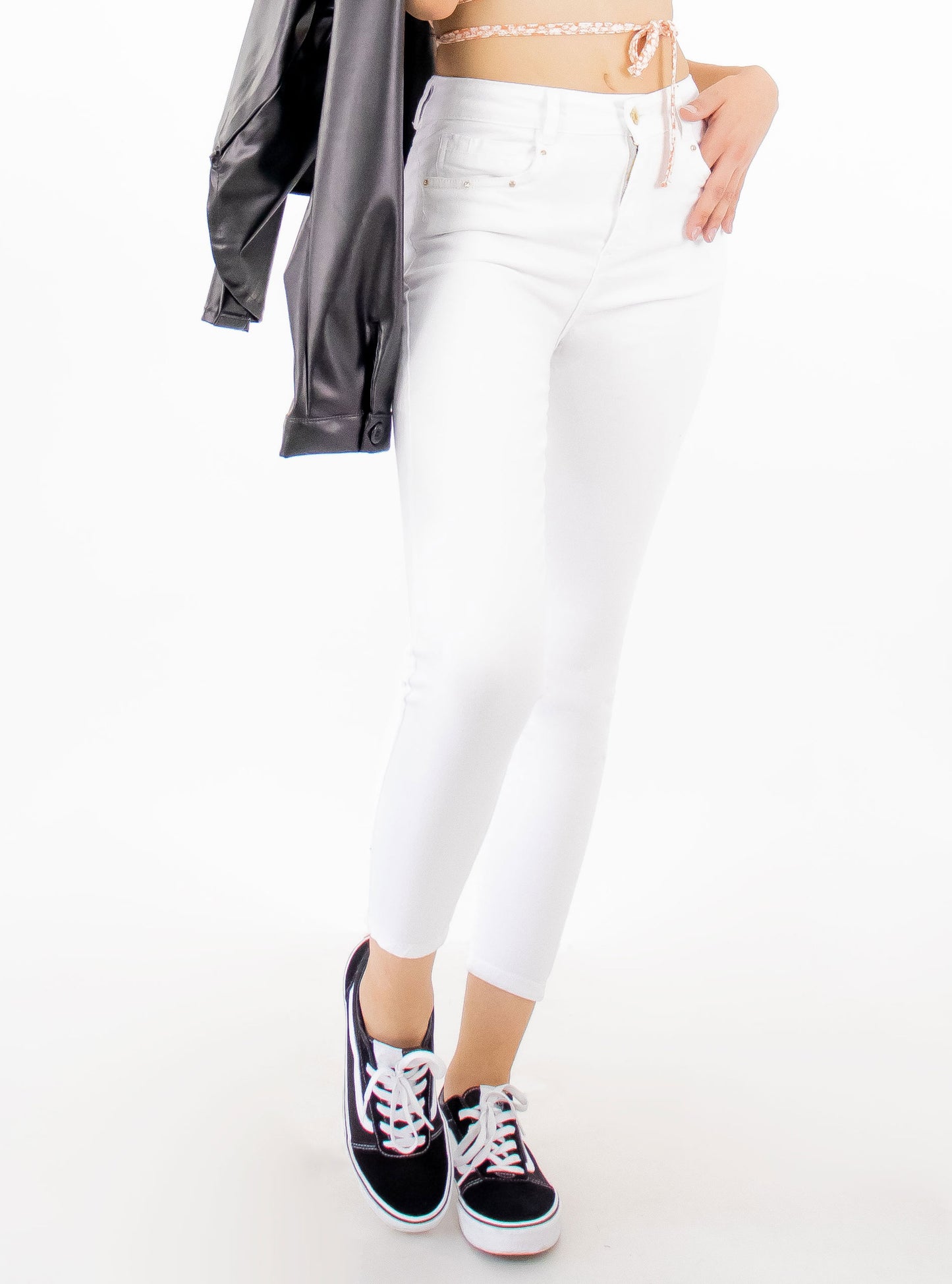 Jeans skinny tiro alto de color blanco