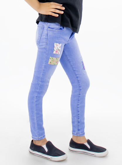 Jeans skinny con parches decorativos (EDICIÓN ESPECIAL)