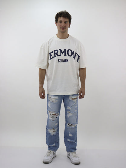 Jeans regular azul claro con destrucción