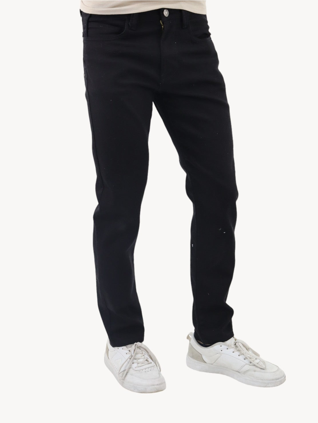 Jeans estilo slim/skinny de color negro (NUEVA TEMPORADA)