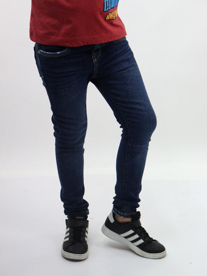 Jeans skinny de color azul oscuro