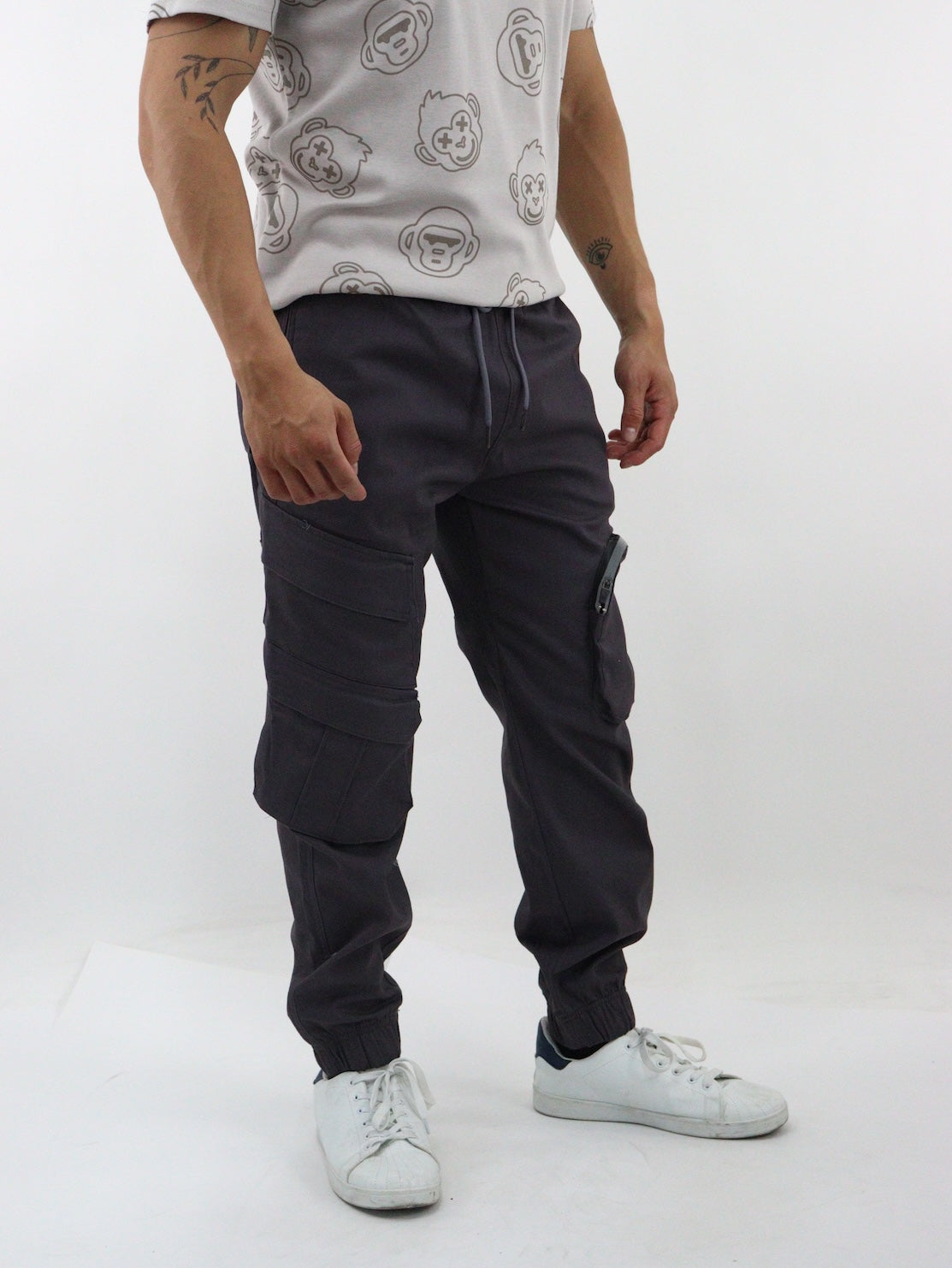 Jogger cargo de gabardina color gris oxford (NUEVA TEMPORADA)