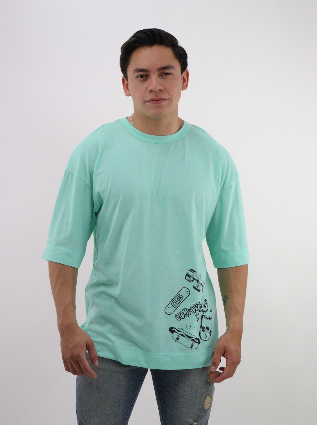 Playera oversize de color verde con estampado (NUEVA TEMPORADA)