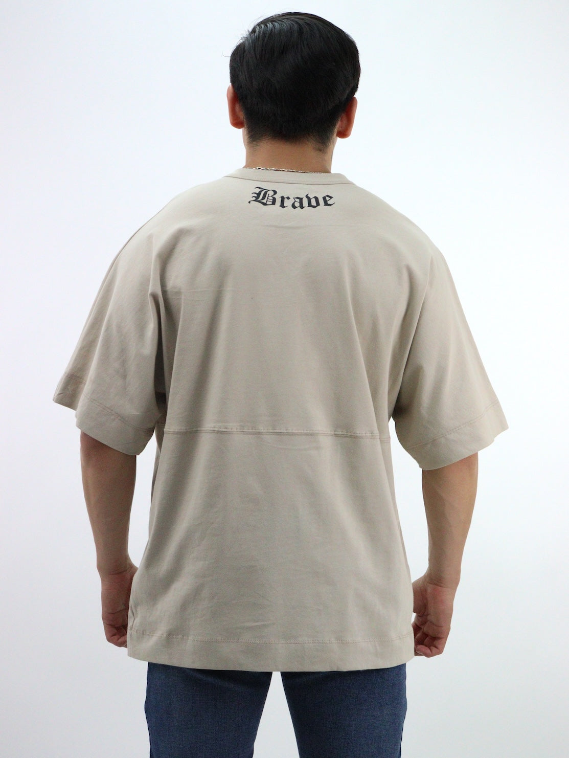 Playera oversize de color beige (NUEVA TEMPORADA)