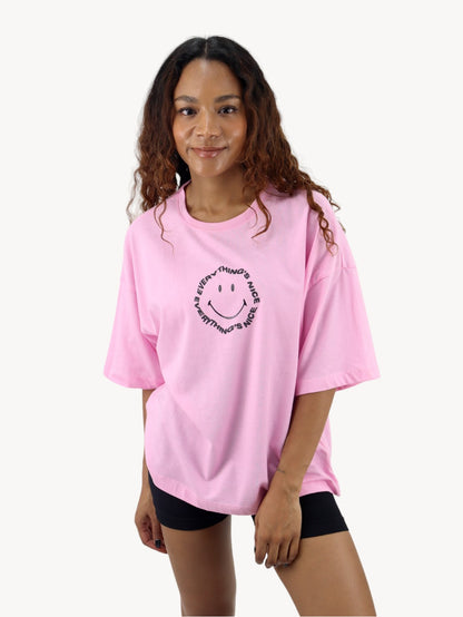 Playera smiley oversize de color rosa (NUEVA TEMPORADA)