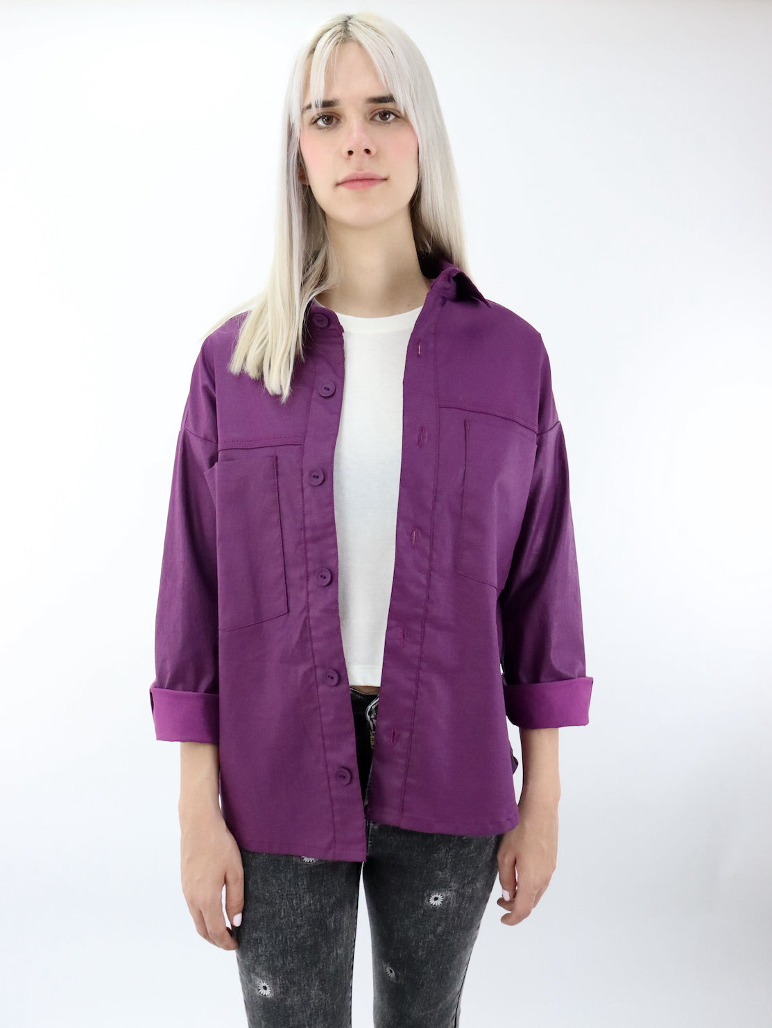 Sobrecamisa de color morado