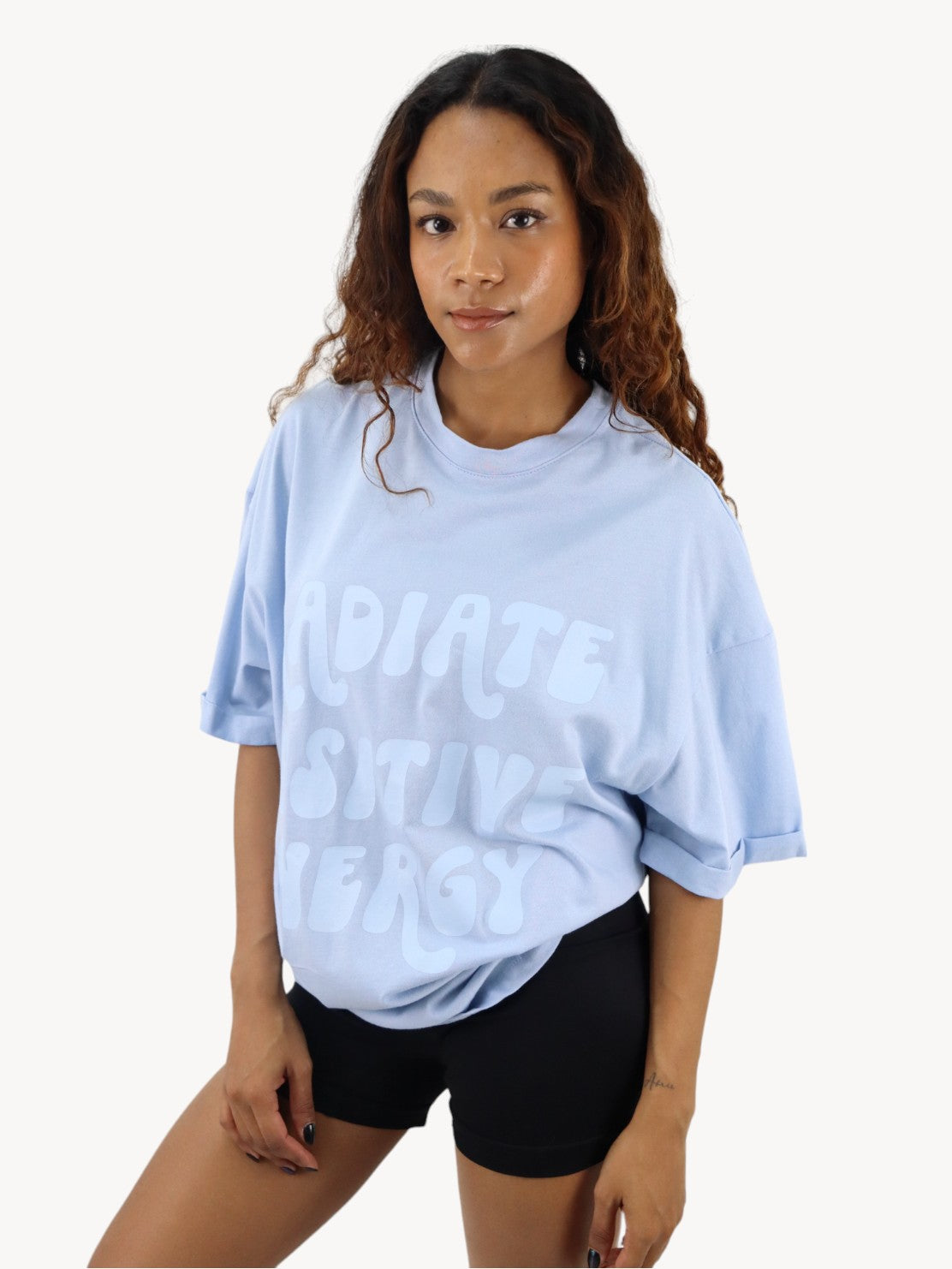 Playera oversize de color azul con estampado (NUEVA TEMPORADA)