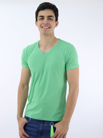 Playera manga corta de color verde con cuello V (NUEVA TEMPORADA)