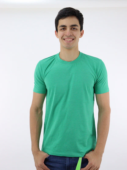 Playera básica manga corta de color verde (NUEVA TEMPORADA)