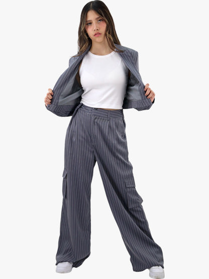 Conjunto de vestir a rayas con pantalón cargo (NUEVA TEMPORDA)