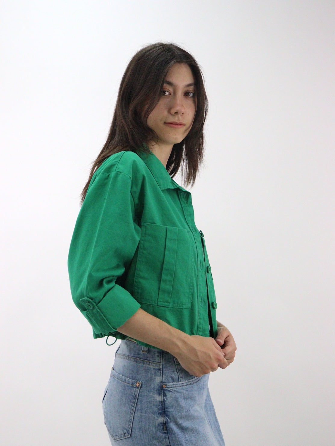 Sobrecamisa crop parachute de color verde (NUEVA TEMPORADA)