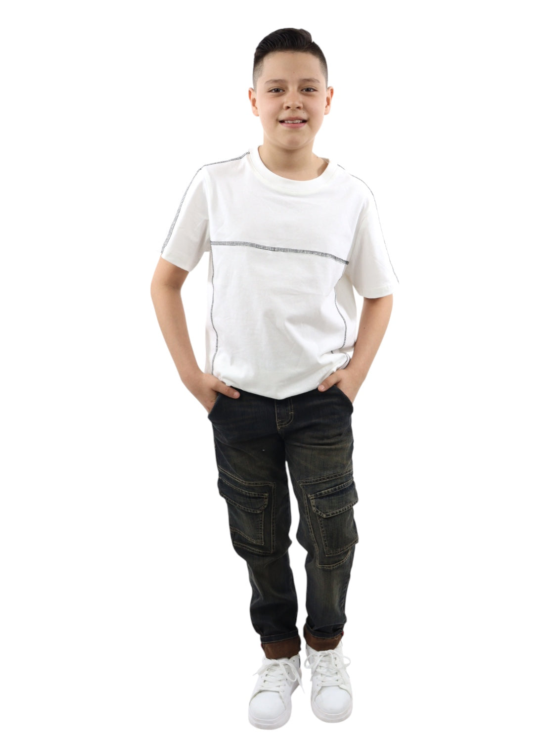 Jeans loose fit con tinta