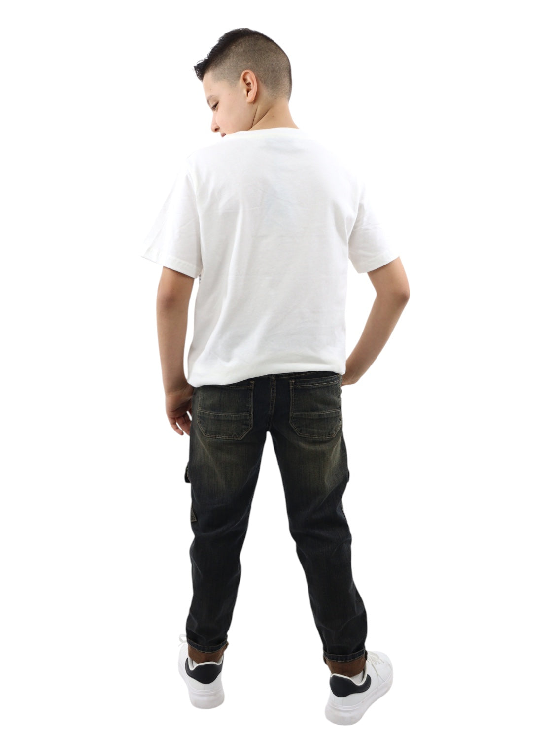 Jeans loose fit con tinta