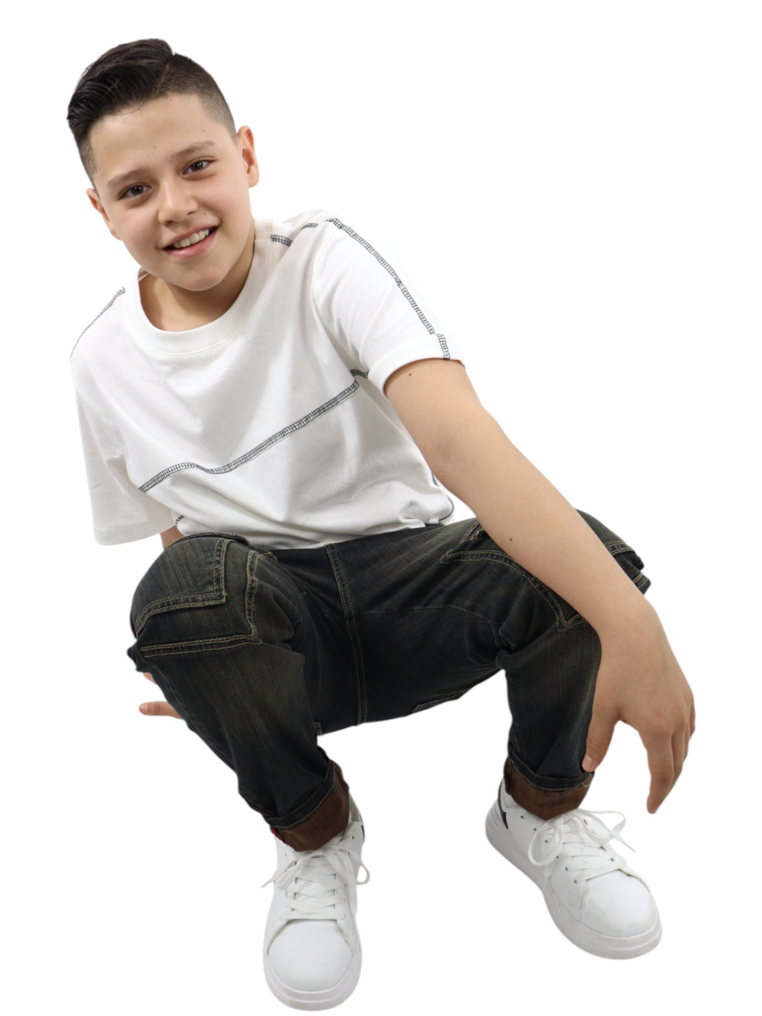 Jeans loose fit con tinta