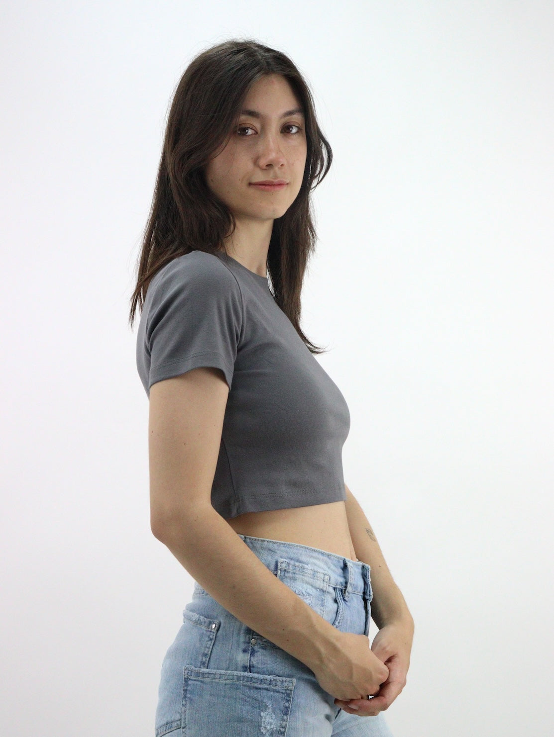 Playera crop básica de color gris (NUEVA TEMPORADA)