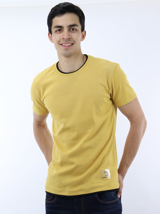 Playera manga corta de color combinado amarillo mostaza/negro (NUEVA TEMPORADA)