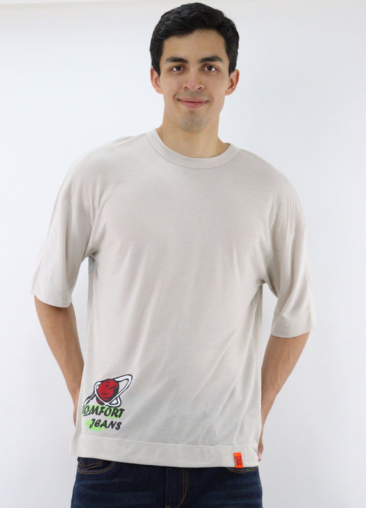 Playera mid size de color beige con estampado