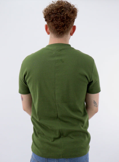 Playera básica manga corta de color verde militar