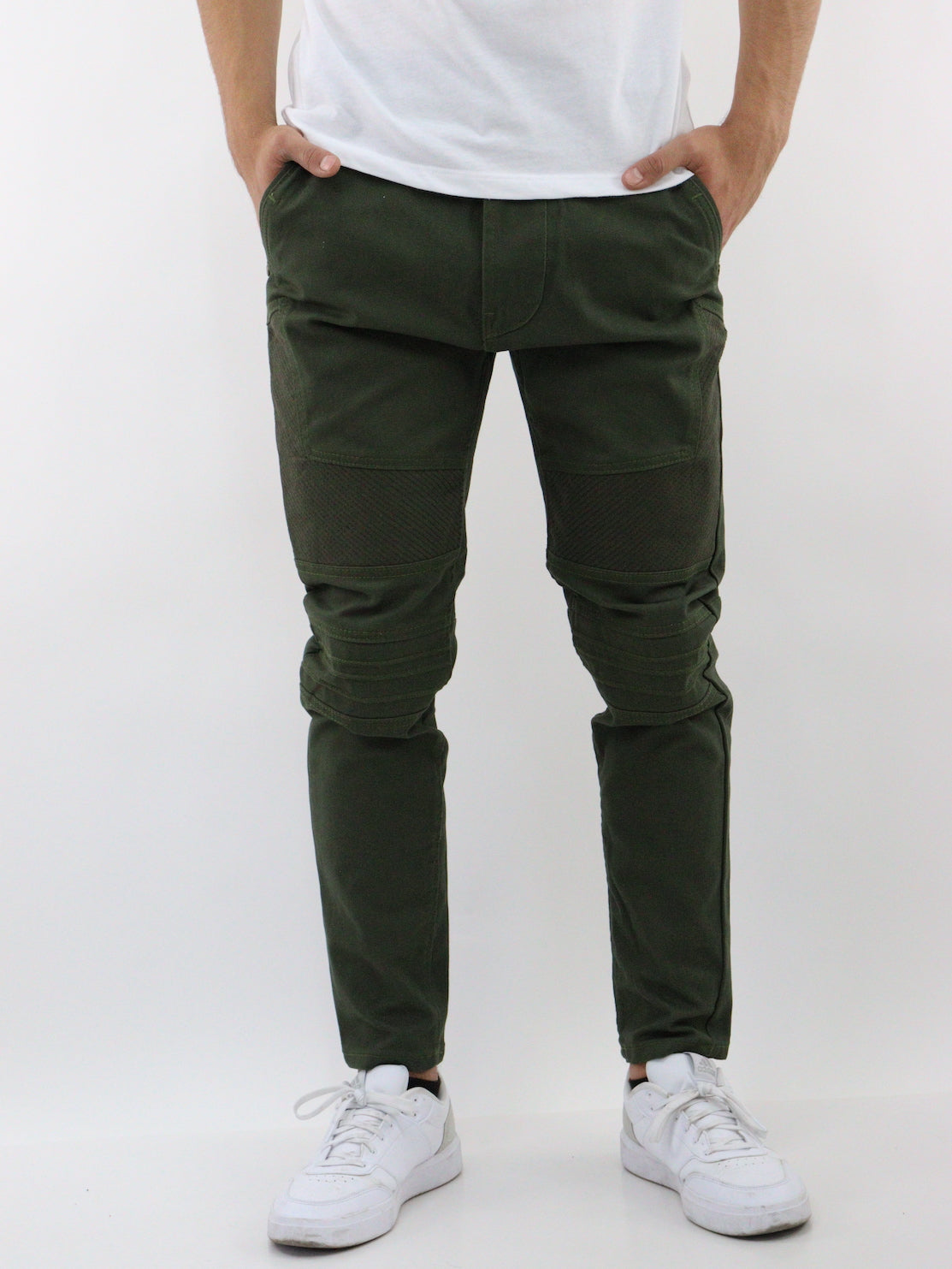 Jeans estilo biker de color verde militar