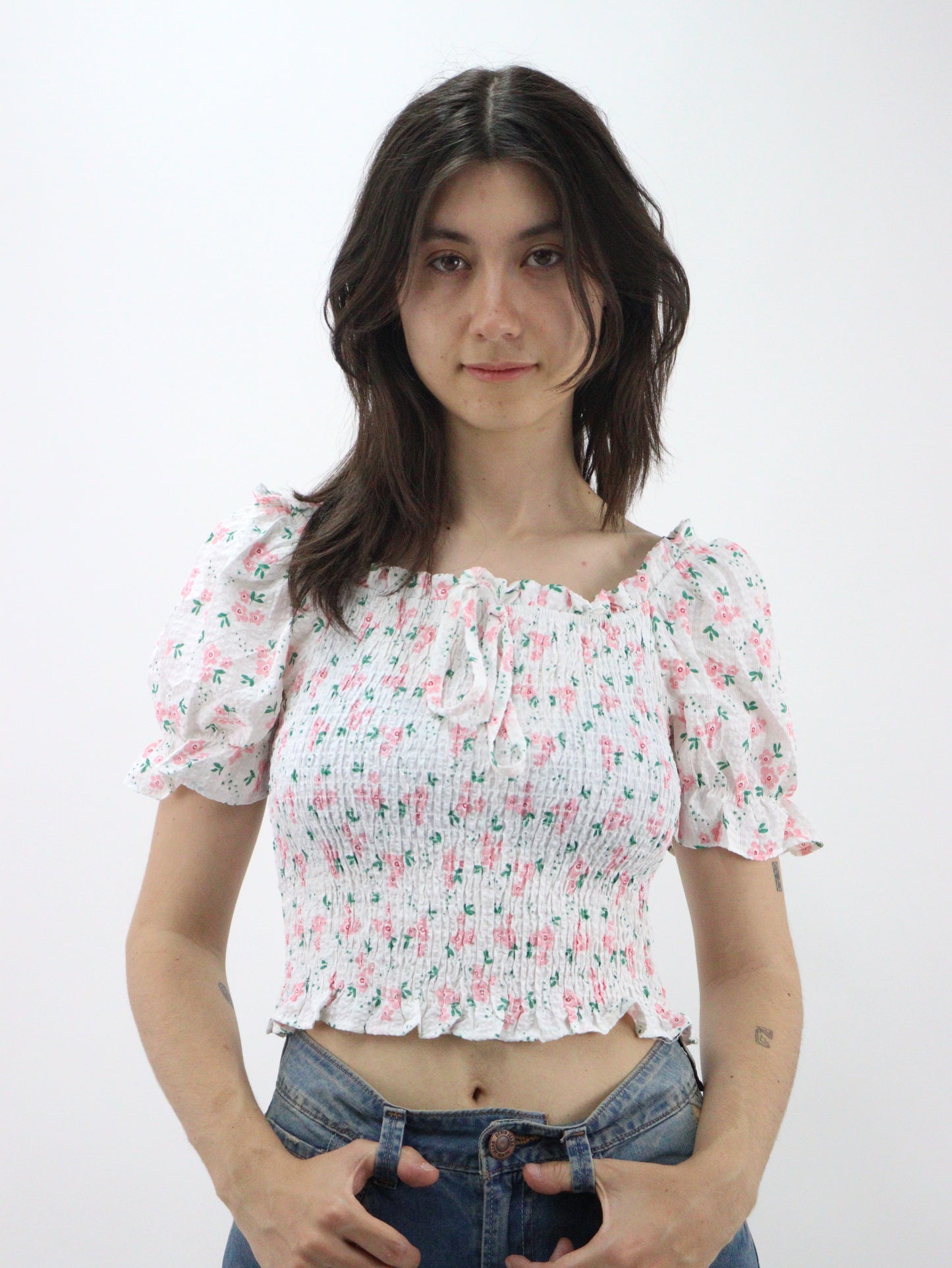 Blusa corta con estampado floral de manga farol con nudo delantero (NUEVA TEMPORADA)