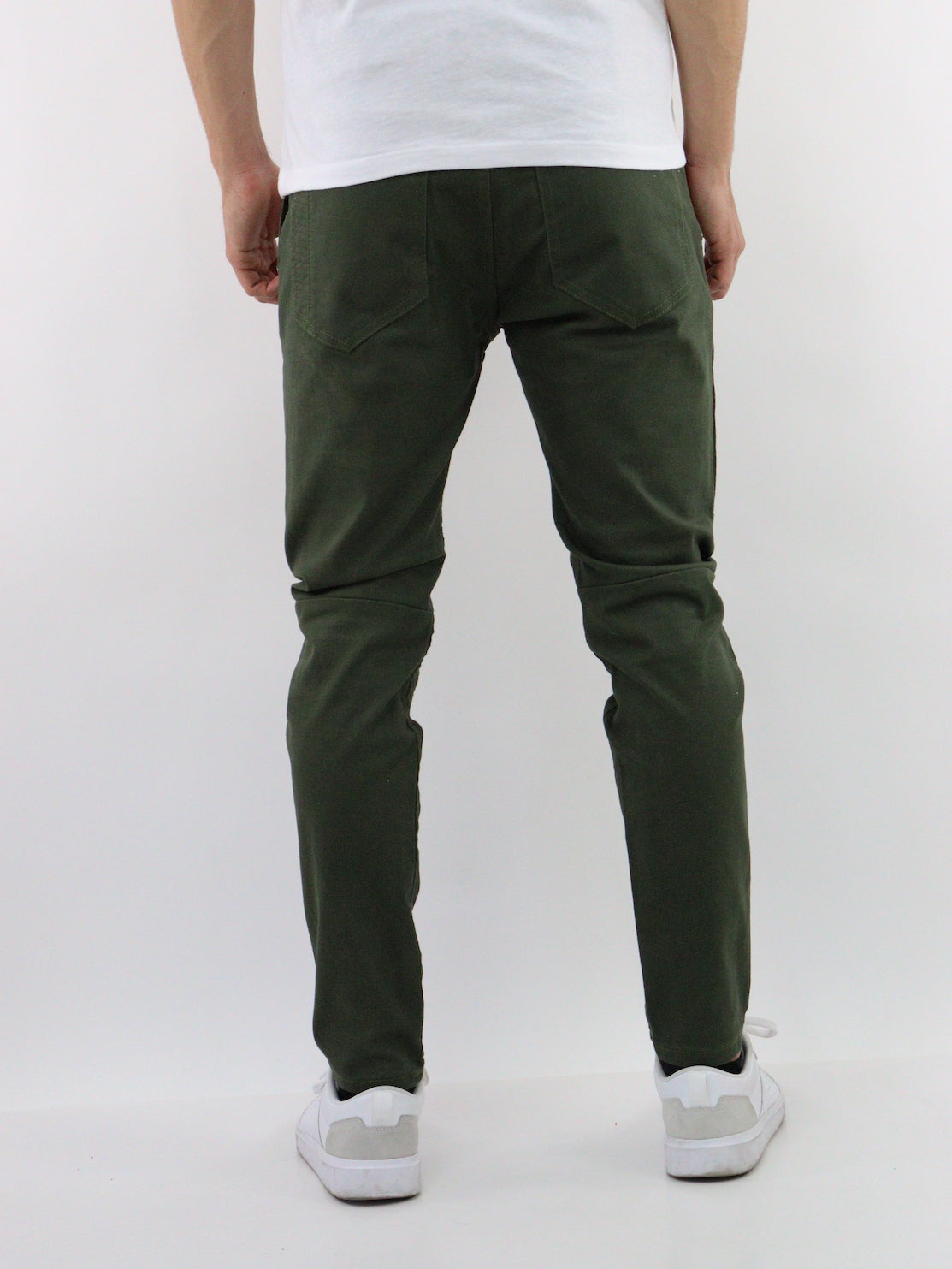 Jeans estilo biker de color verde militar