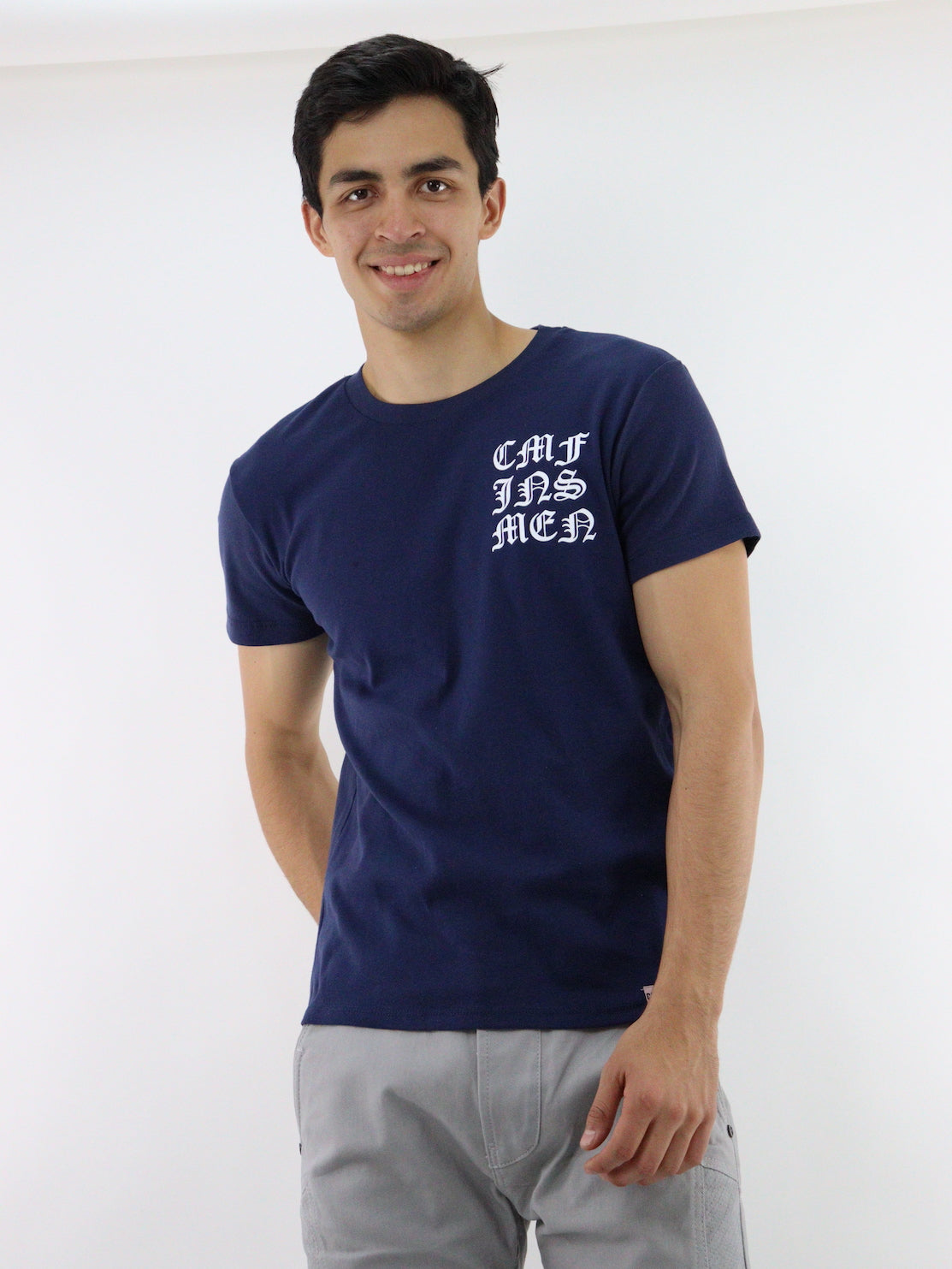 Playera manga corta de color azul marino con estampado (NUEVA TEMPORADA)