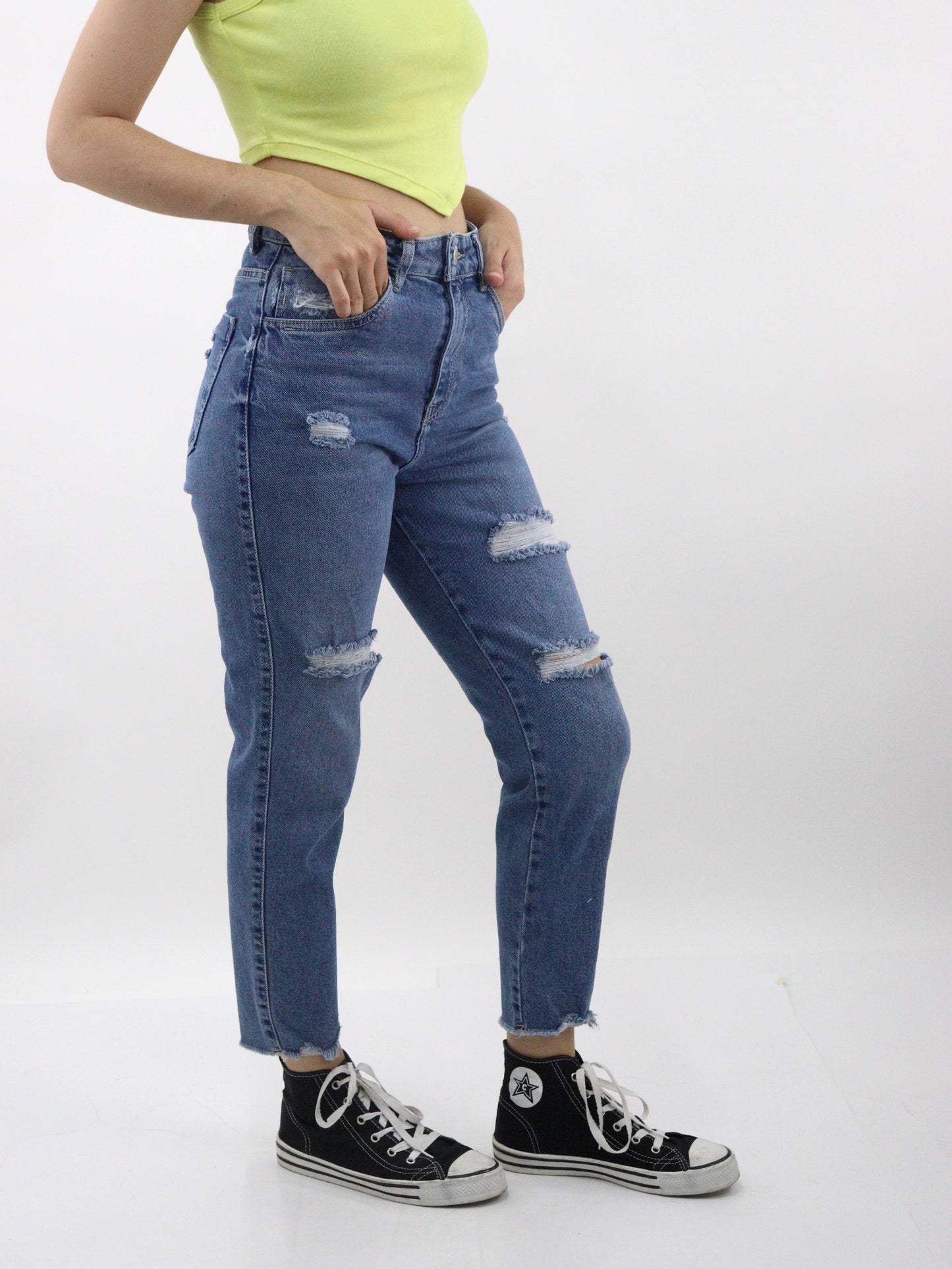 Jeans mom clasic con destrucción