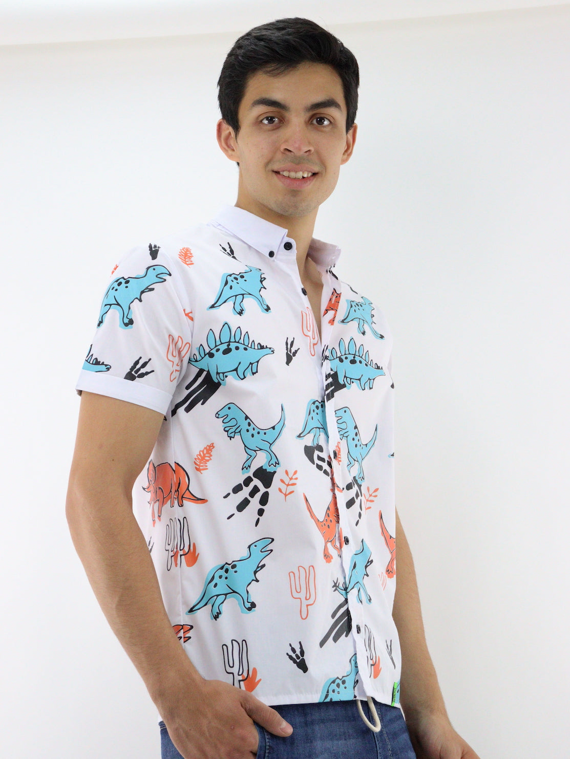 Camisa manga corta con print de dinosaurios