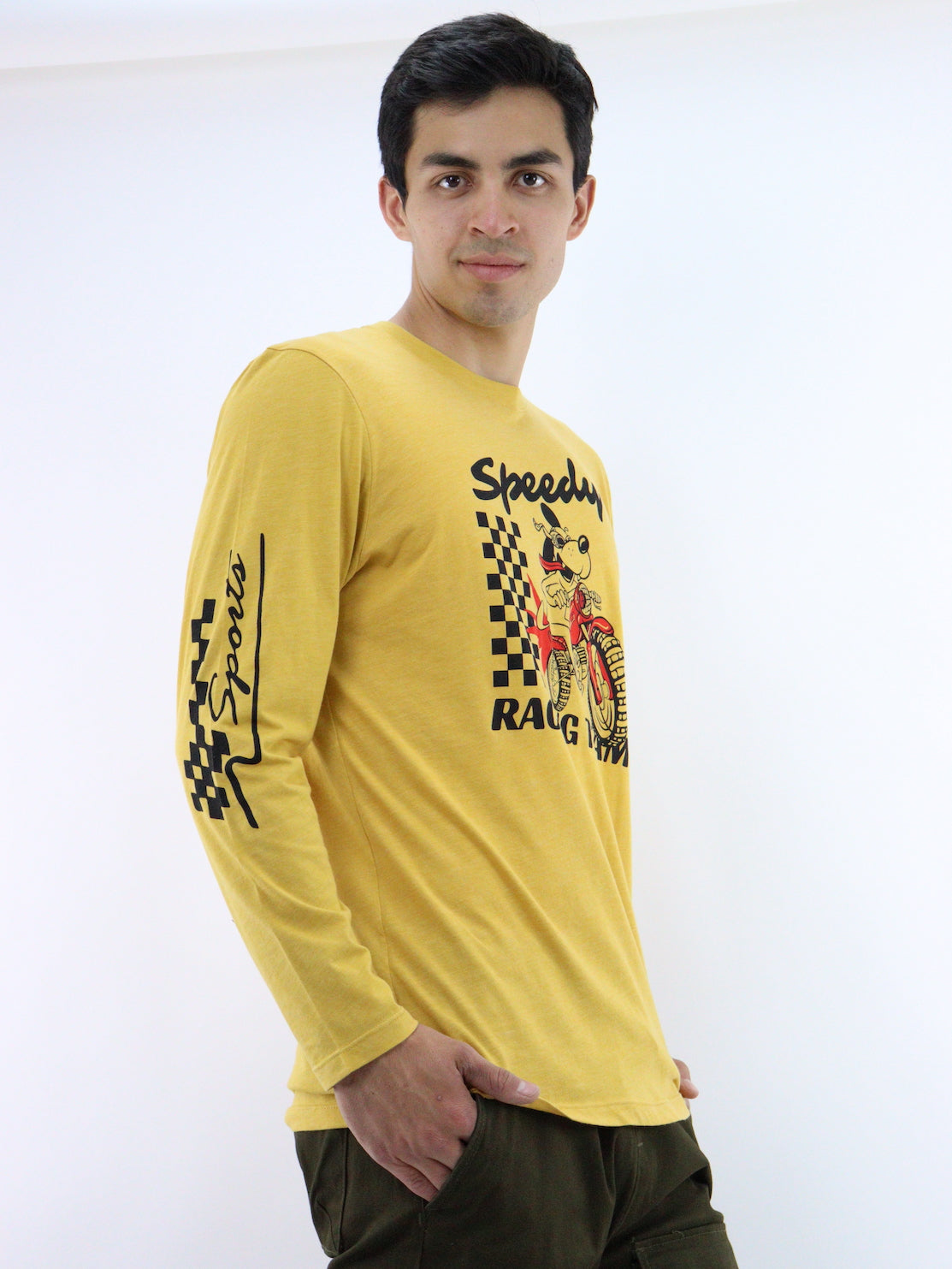 Playera manga larga de color amarillo mostaza con estampado (NUEVA TEMPORADA)