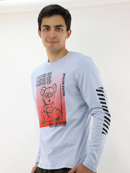 Playera manga larga de color azul con print de oso