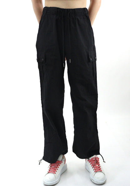 Pantalón cargo parachute de color negro (NUEVA TEMPORADA)