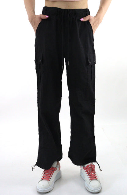 Pantalón cargo parachute de color negro (NUEVA TEMPORADA)