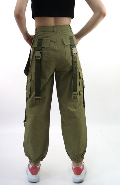 Pantalón cargo de color verde militar con cintas de broche (NUEVA TEMPORADA)