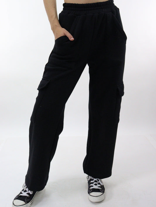 Jogger cargo tipo pants de color negro