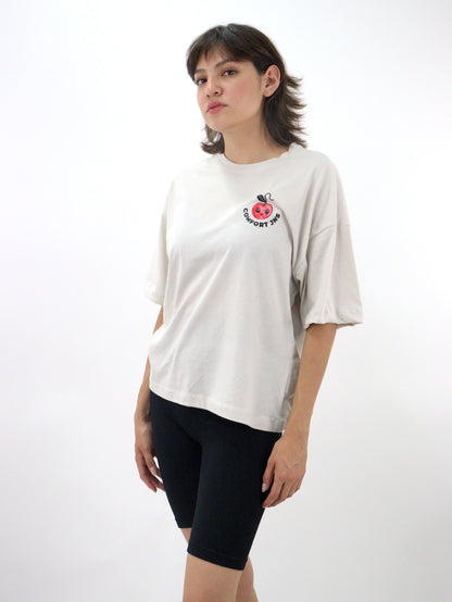 Playera oversize de color beige con estampado de cereza (NUEVA TEMPORADA)