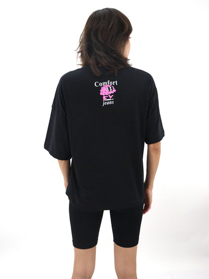 Playera oversize de color negro con estampado  (NUEVA TEMPORADA)