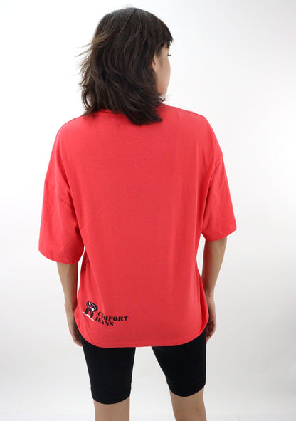 Playera oversize de color rojo con estampado (NUEVA TEMPORADA)