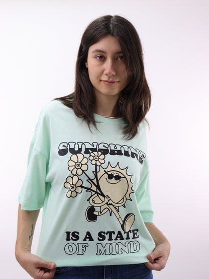 Playera oversize de color verde con estampado sunshine (NUEVA TEMPORADA)