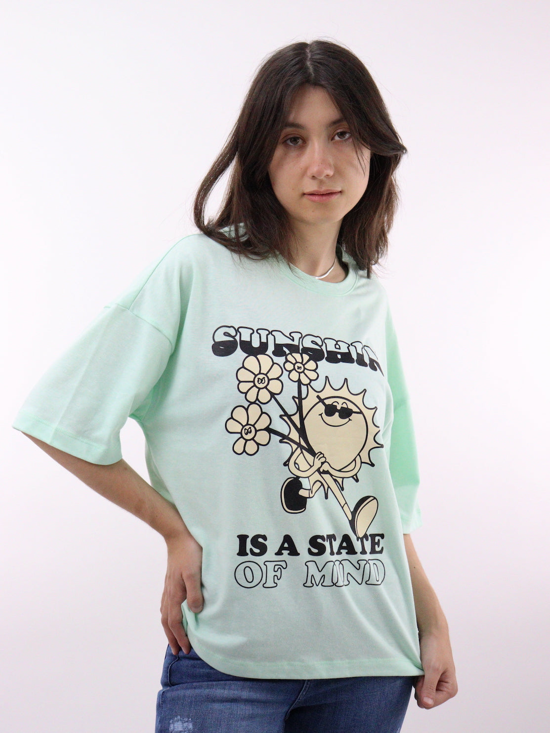 Playera oversize de color verde con estampado sunshine (NUEVA TEMPORADA)