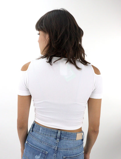 Blusa con abertura de hombros color blanco (NUEVA TEMPORADA)