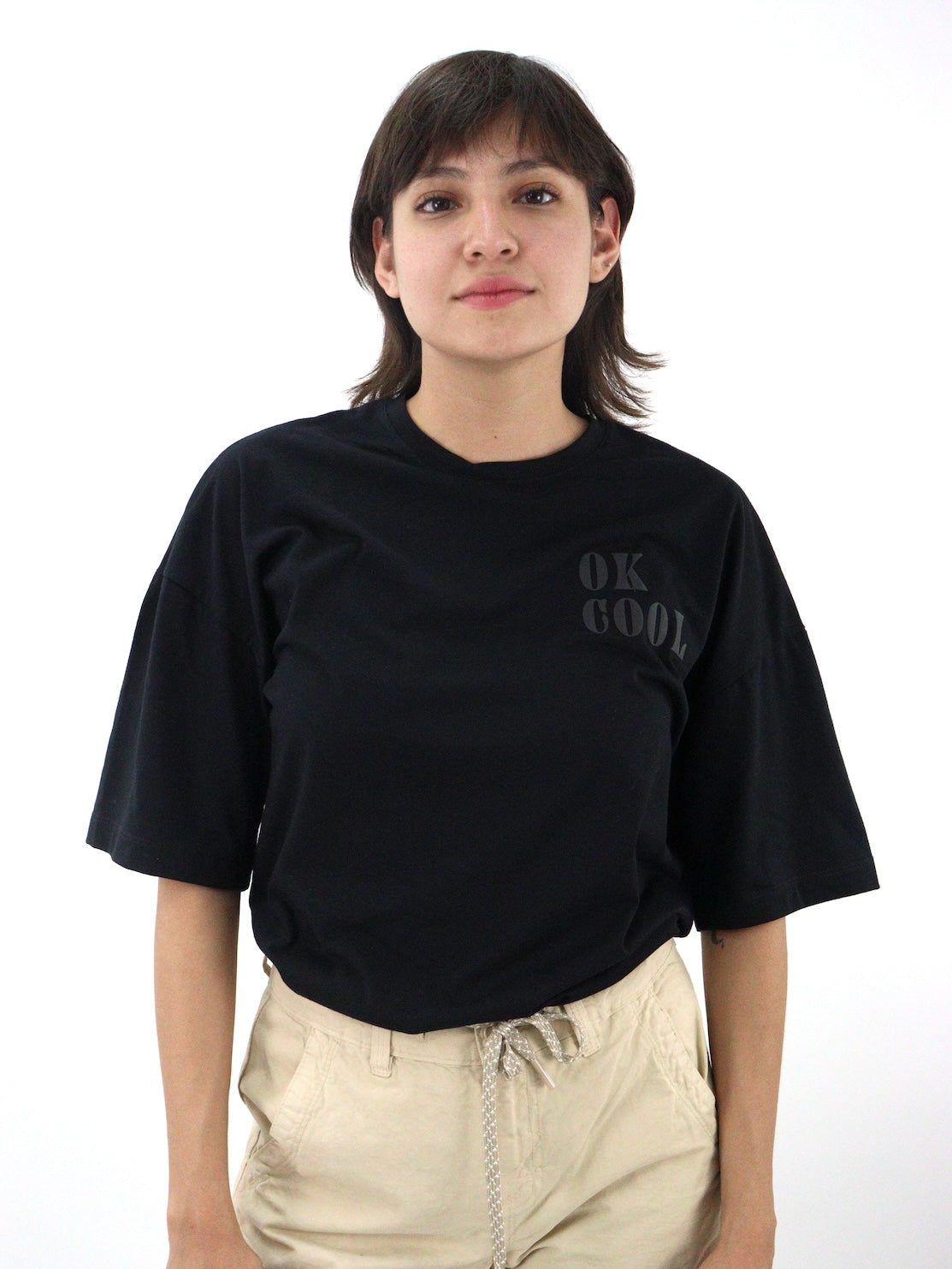 Playera oversize de color negro (NUEVA TEMPORADA)