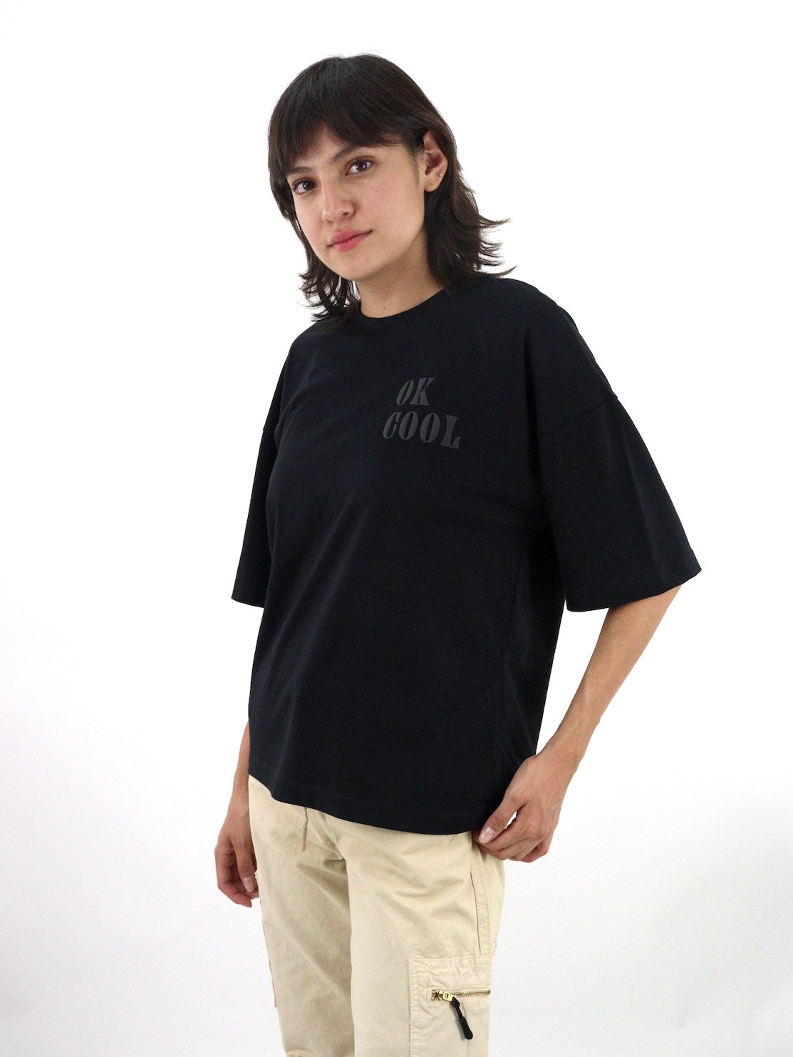 Playera oversize de color negro (NUEVA TEMPORADA)